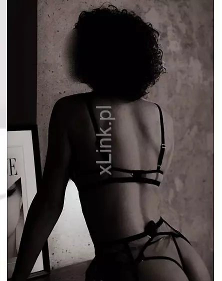 Zoya 20 letnia zmysłowa masażystka