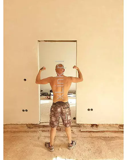 Zadbany 30 latek dla dojrzałej